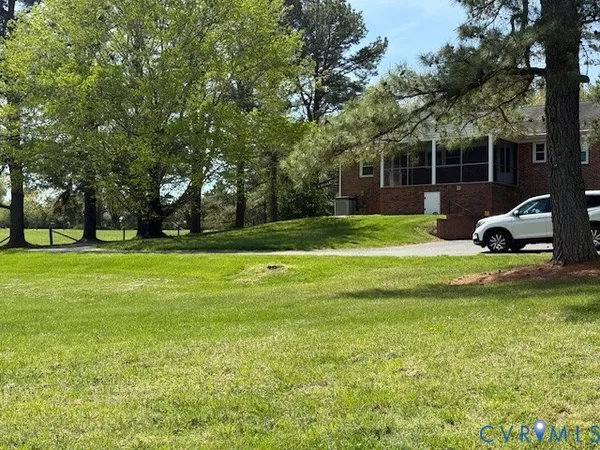 $2,695 | 2612 Broad St Road, Gum Spring, VA 23065