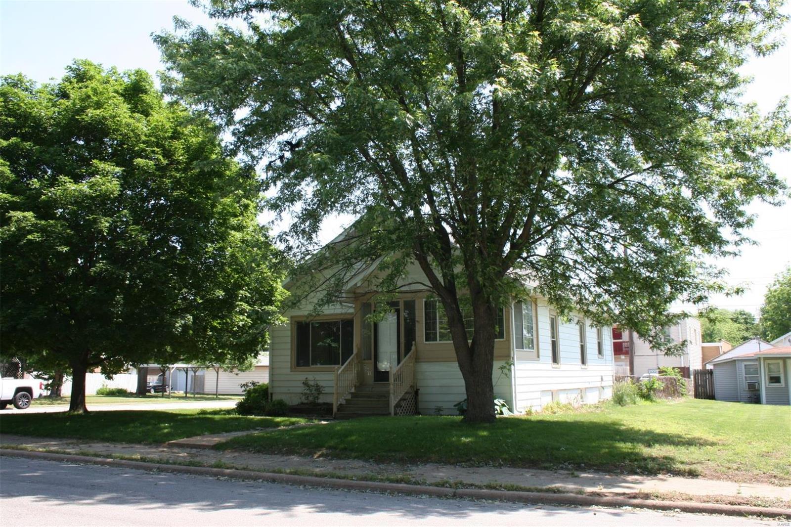791 Rice Street Wood River, IL 62095 - Photo 1 of 14 Gallery Image 1