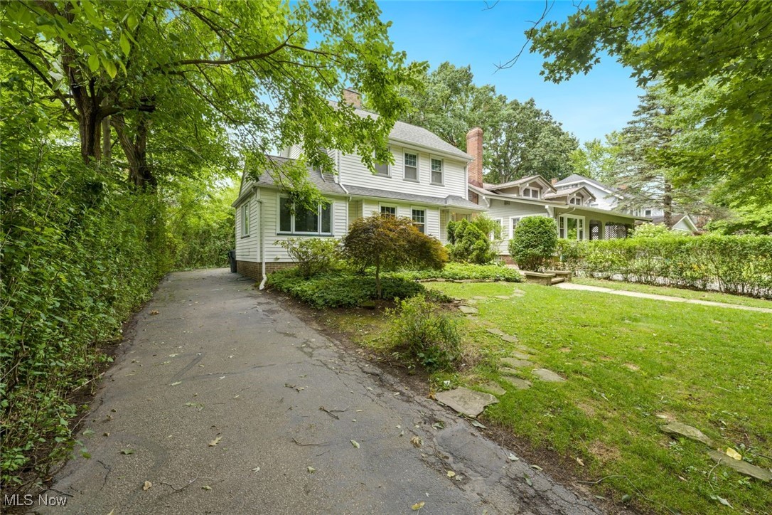 2182 Maplewood Road Cleveland, OH 44118 - Photo 3 of 50 Gallery Image 3