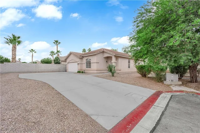 $420,000 | 8117 Indigo Gully Court, Las Vegas, NV 89143