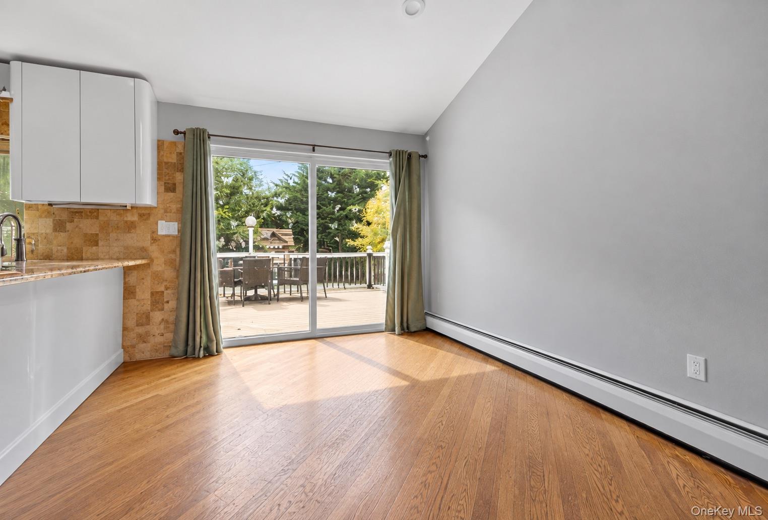 79 Plymouth Road Plainview, NY 11803 - Photo 8 of 28 Gallery Image 8
