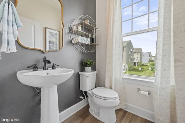$550,000 | 10637 Hinton Way, Manassas, VA 20112