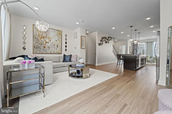 $550,000 | 10637 Hinton Way, Manassas, VA 20112