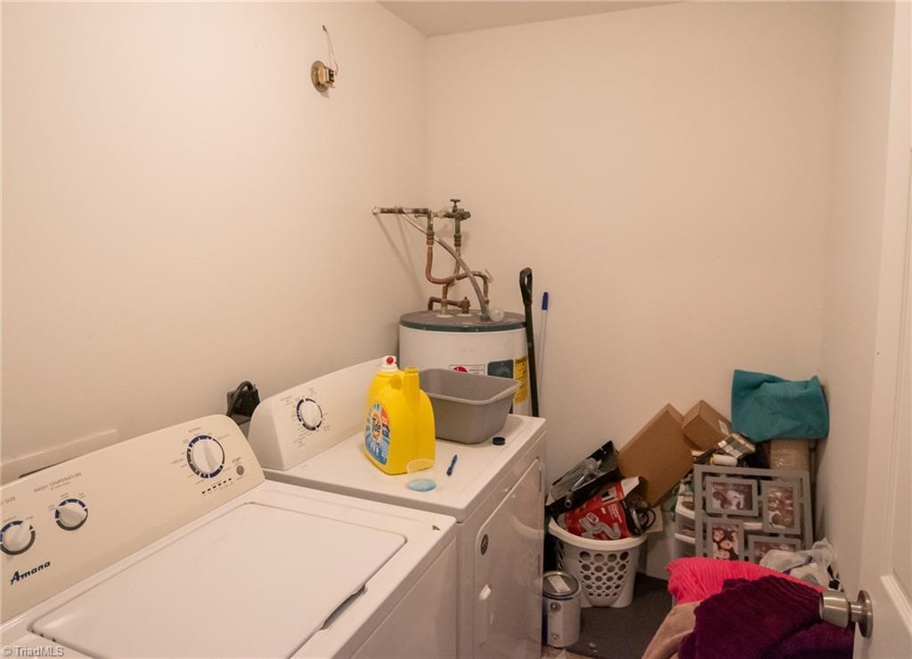 1421 Bailey Circle High Point, NC 27262 - Photo 4 of 13