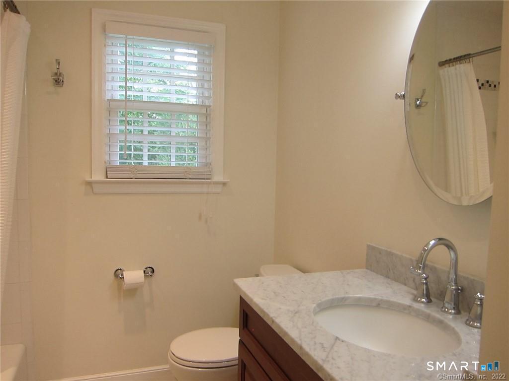 8 Rochambeau Avenue Ridgefield, CT 06877 - Photo 12 of 15 Gallery Image 12