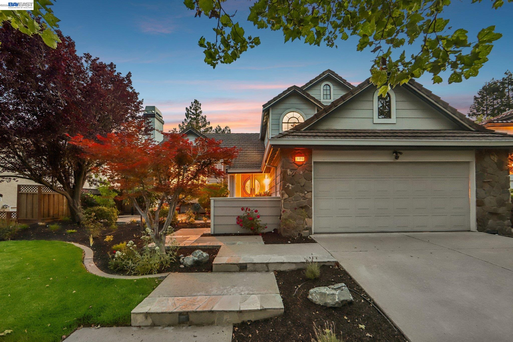 1095 Canyon Hills Road San Ramon, CA 94582 - Photo 3 of 68