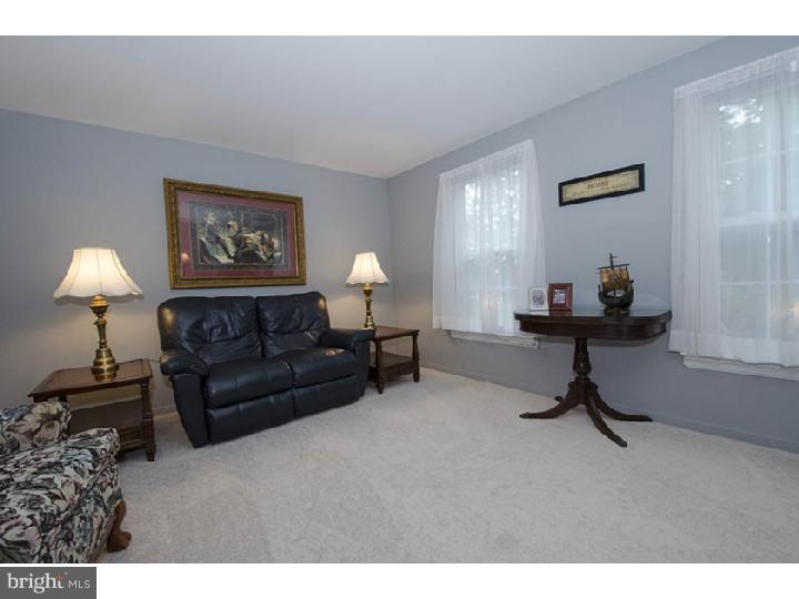 59 West Orvilla Road Hatfield, PA 19440 - Photo 8 of 18 Living Room