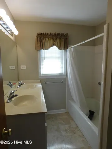 $2,200 | 509 West Wilson Creek Drive, Trent Woods, NC 28562