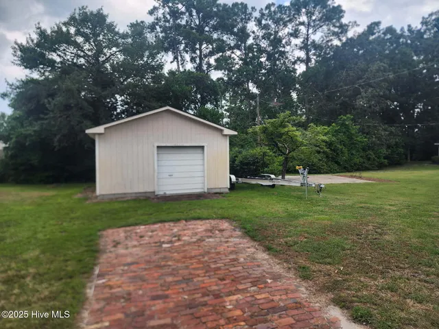 $2,200 | 509 West Wilson Creek Drive, Trent Woods, NC 28562