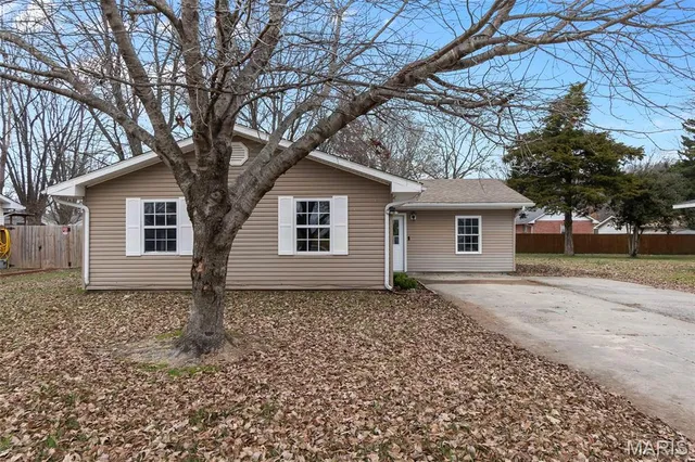 $159,900 | 408 Bell Lane, Oran, MO 63771