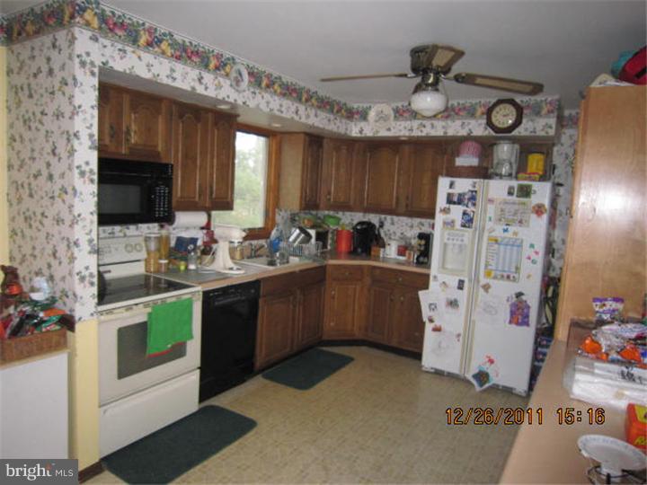 14 Richter Road Tabernacle, NJ 08088 - Photo 4 of 10 Kitchen