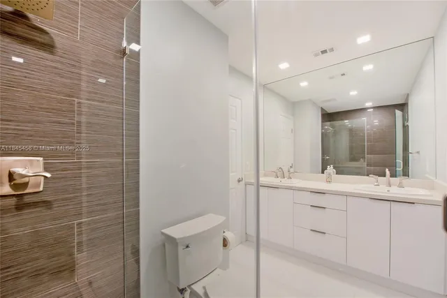 $599,000 | 7424 Southwest 106th Place, Miami, FL 33173