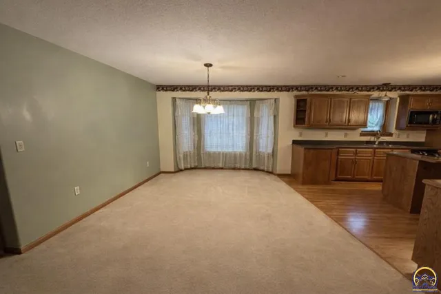 $287,500 | 915 Walnut Street, Valley Falls, KS 66088