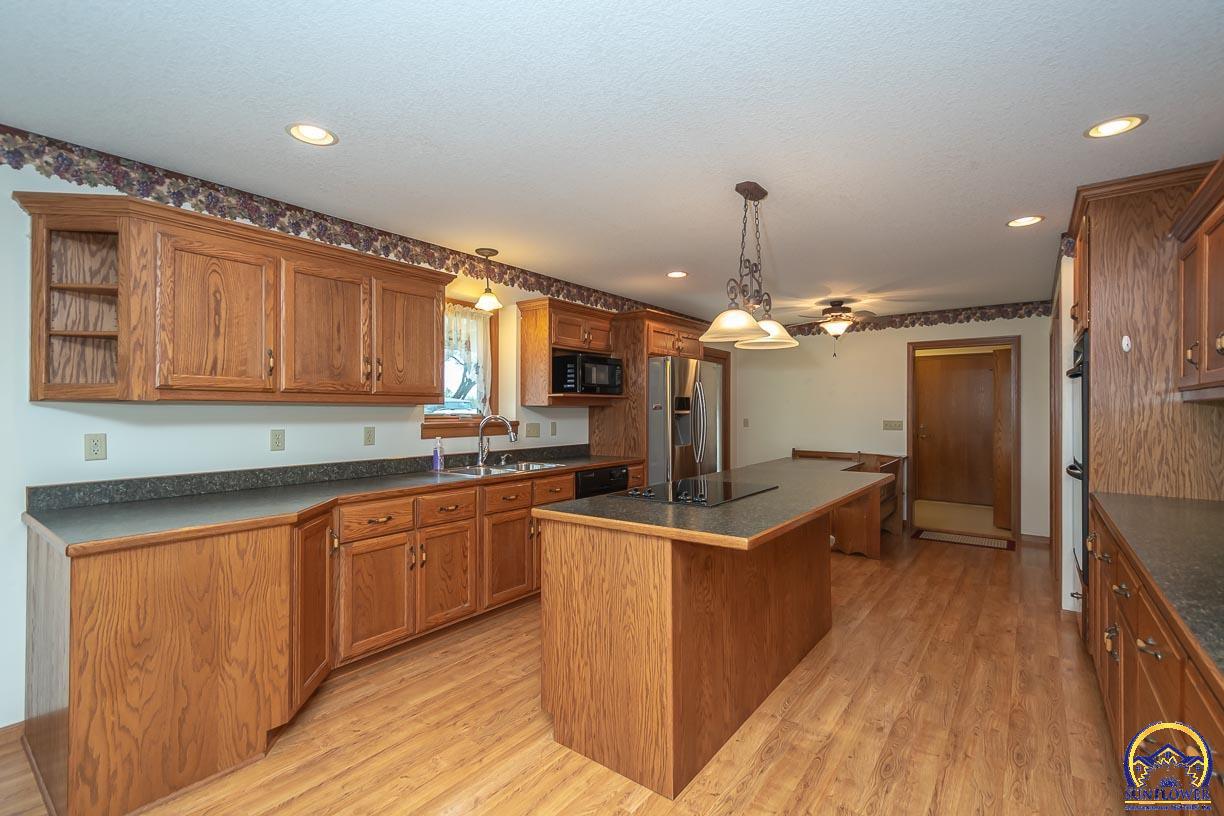915 Walnut Street Valley Falls, KS 66088 - Photo 19 of 54