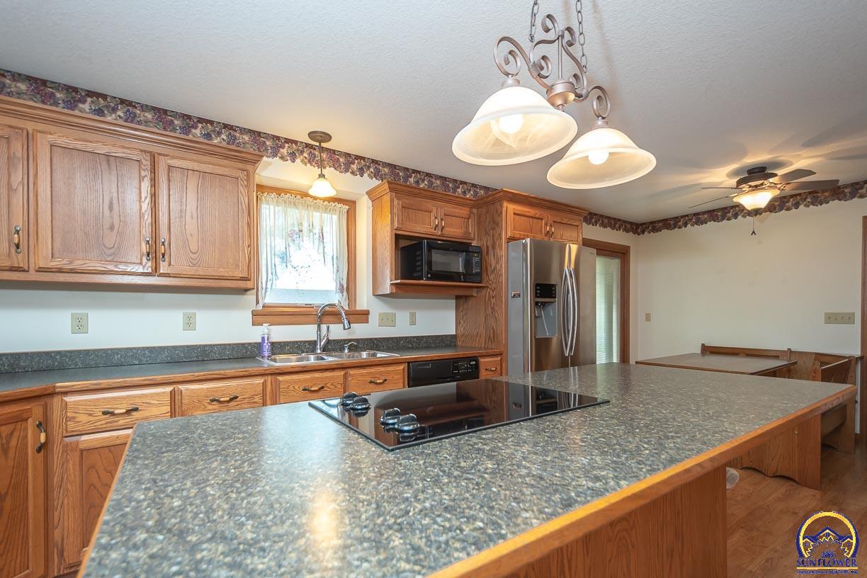 915 Walnut Street Valley Falls, KS 66088 - Photo 20 of 54