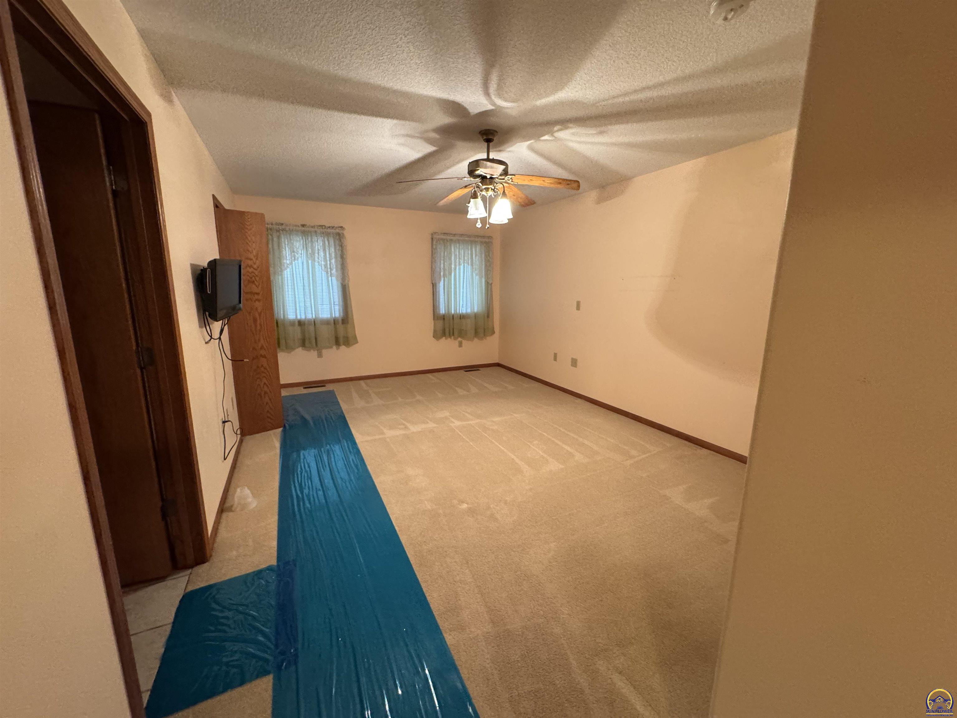 915 Walnut Street Valley Falls, KS 66088 - Photo 25 of 54