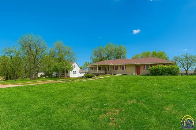 $287,500 | 915 Walnut Street, Valley Falls, KS 66088
