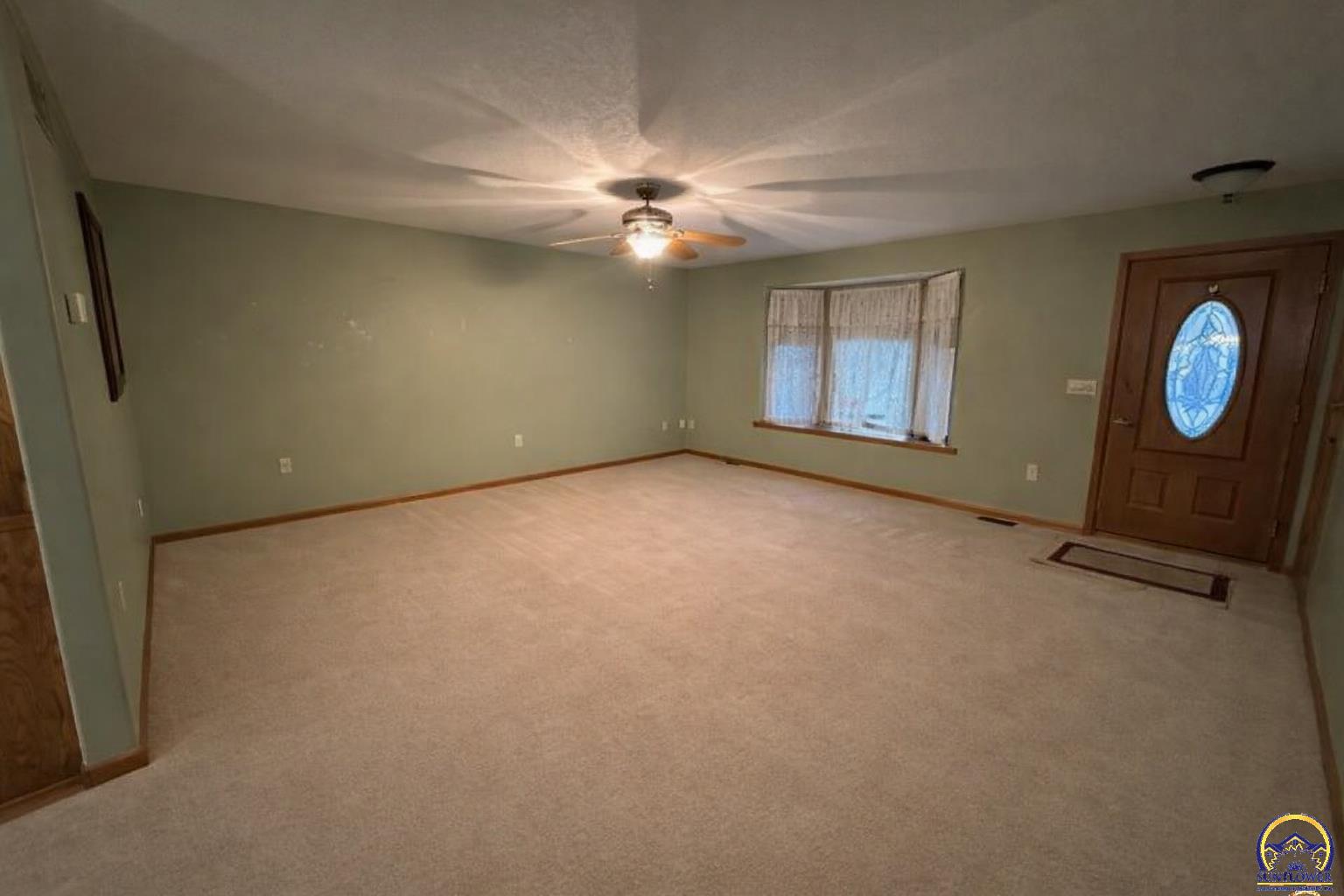 915 Walnut Street Valley Falls, KS 66088 - Photo 8 of 54 Living Room