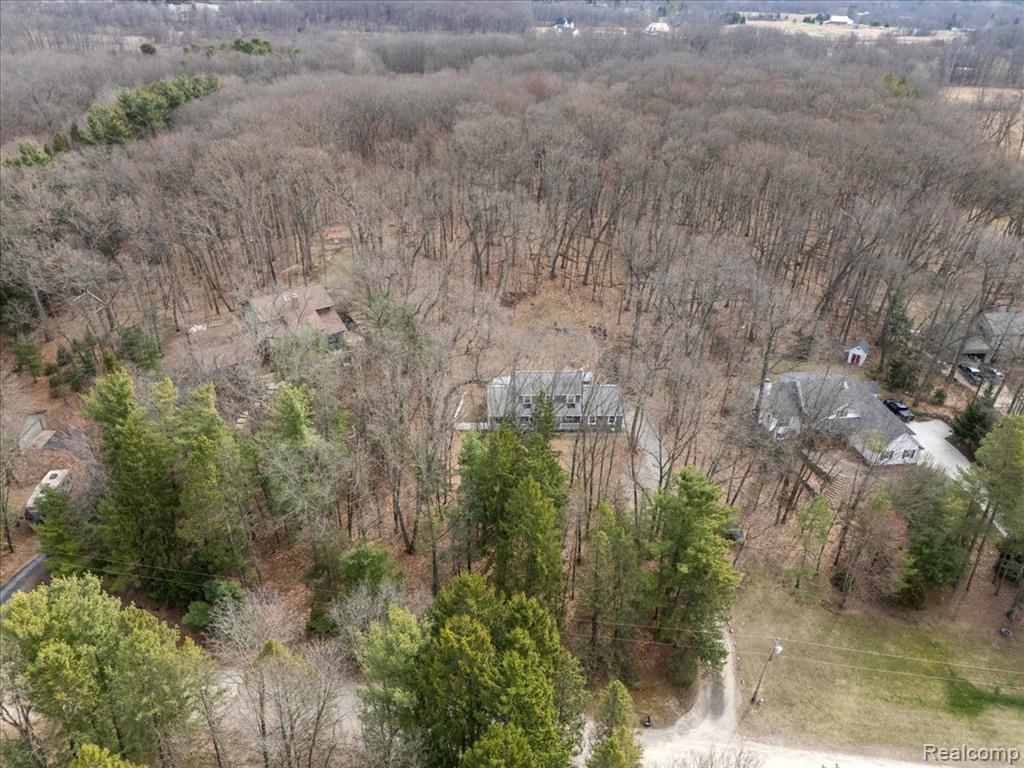 2477 Spruce Ridge Howell, MI 48855 - Photo 4 of 28