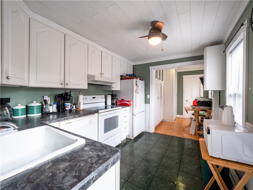 35 Berkley Street Woonsocket, RI 02895 - Photo 12 of 28