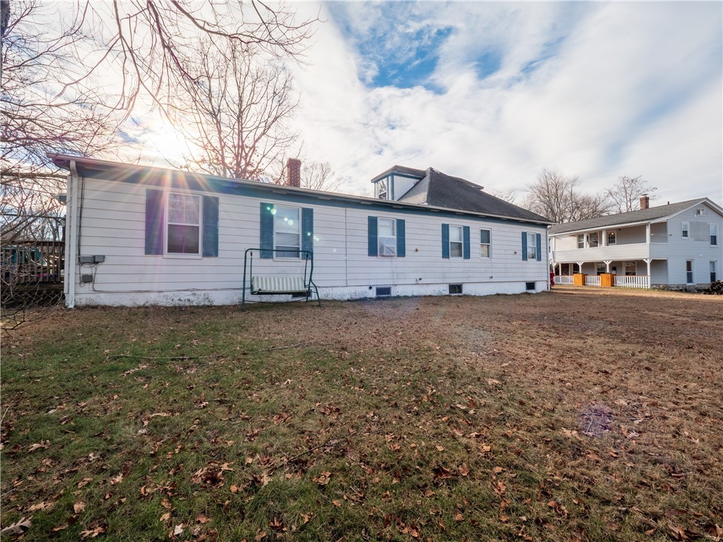 35 Berkley Street Woonsocket, RI 02895 - Photo 4 of 28