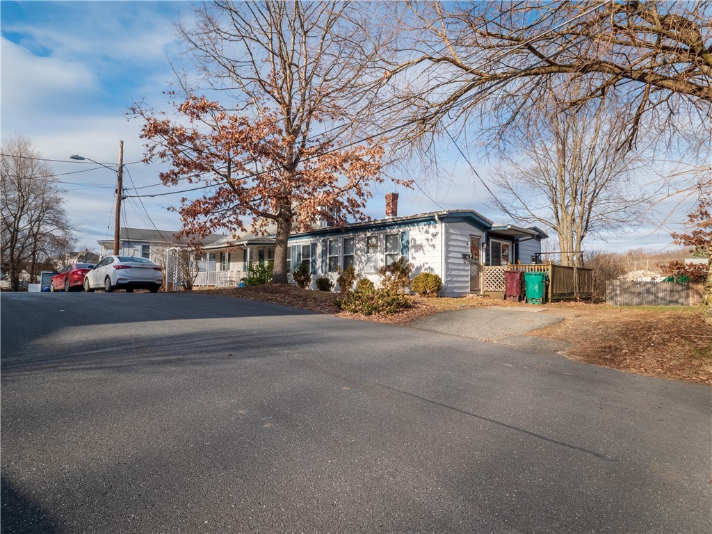 35 Berkley Street Woonsocket, RI 02895 - Photo 5 of 28