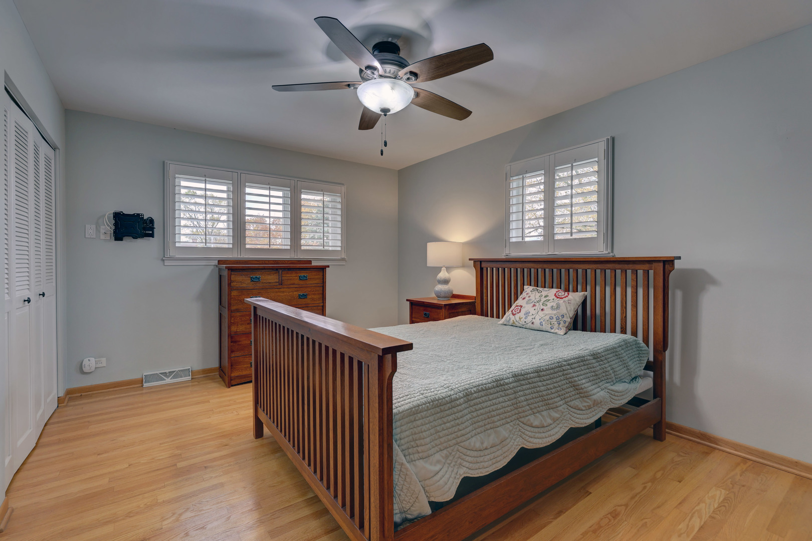 2026 Irwin Avenue Park Ridge, IL 60068 - Photo 19 of 39 a bedroom with bed and window
