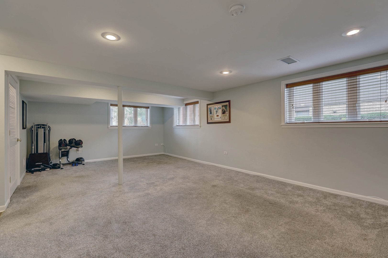 2026 Irwin Avenue Park Ridge, IL 60068 - Photo 28 of 39 a view of an empty room and a window