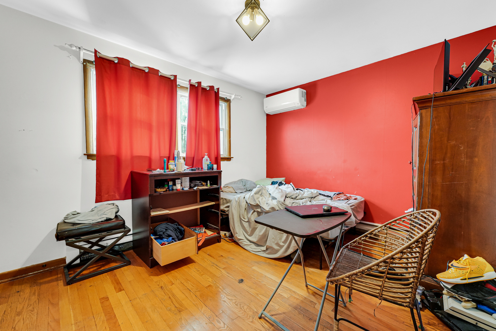 2931 Willow Road Homewood, IL 60430 - Photo 15 of 21 a room with furniture and musical instruments
