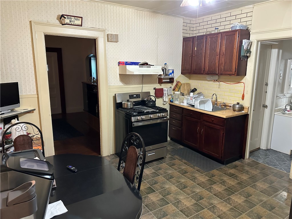 36 Heidelberg Street Rochester, NY 14609 - Photo 16 of 49