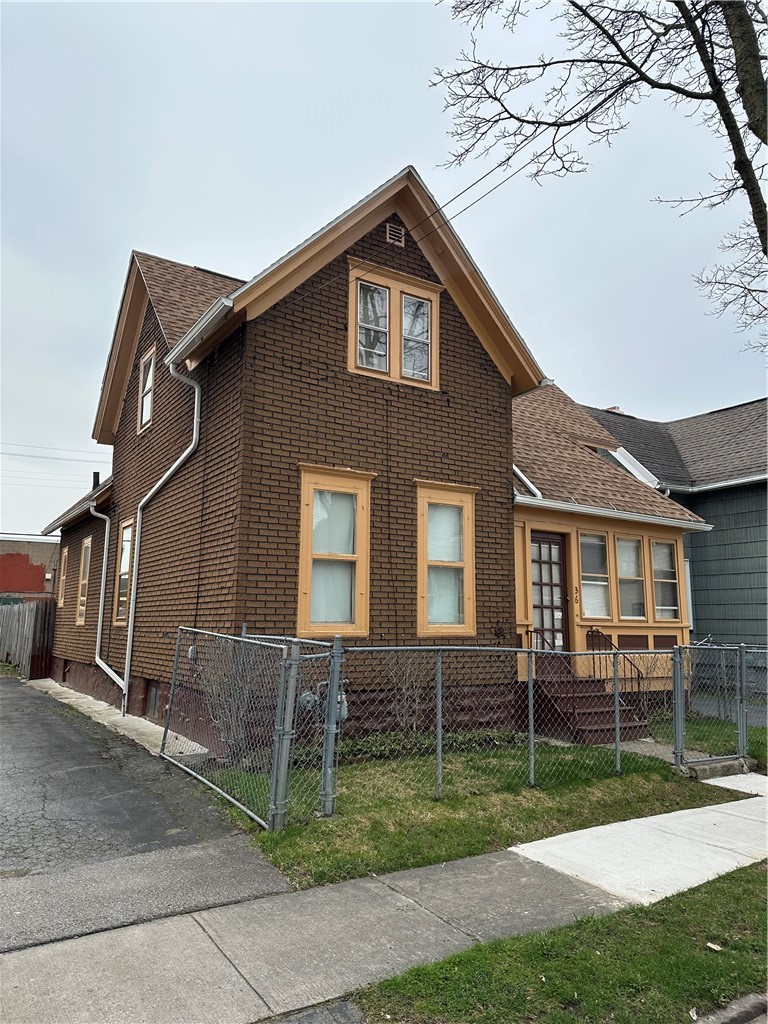 36 Heidelberg Street Rochester, NY 14609 - Photo 2 of 49