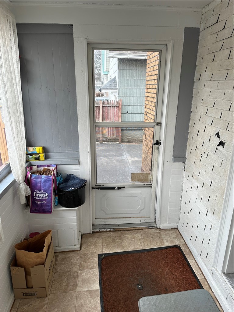 36 Heidelberg Street Rochester, NY 14609 - Photo 7 of 49