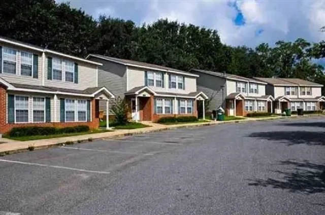 $1,500 | 4246 Augustus Oak Court, Tallahassee, FL 32303