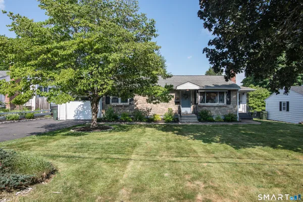 $425,000 | 40 Vincent Drive, Newington, CT 06111