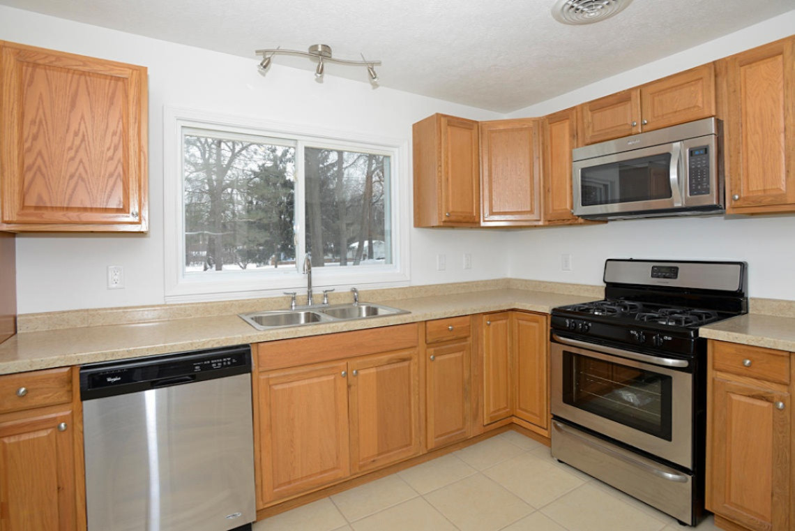 12775 Minges Road South Battle Creek, MI 49015 - Photo 4 of 25 S Minges 12775 Battle Creek (4 of 26)