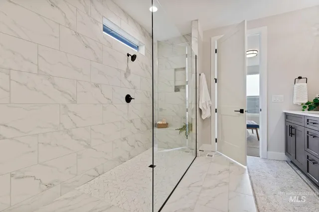 $699,900 | 6732 North Magic Mallard Avenue, Unit MOLALLA, Meridian, ID 83646