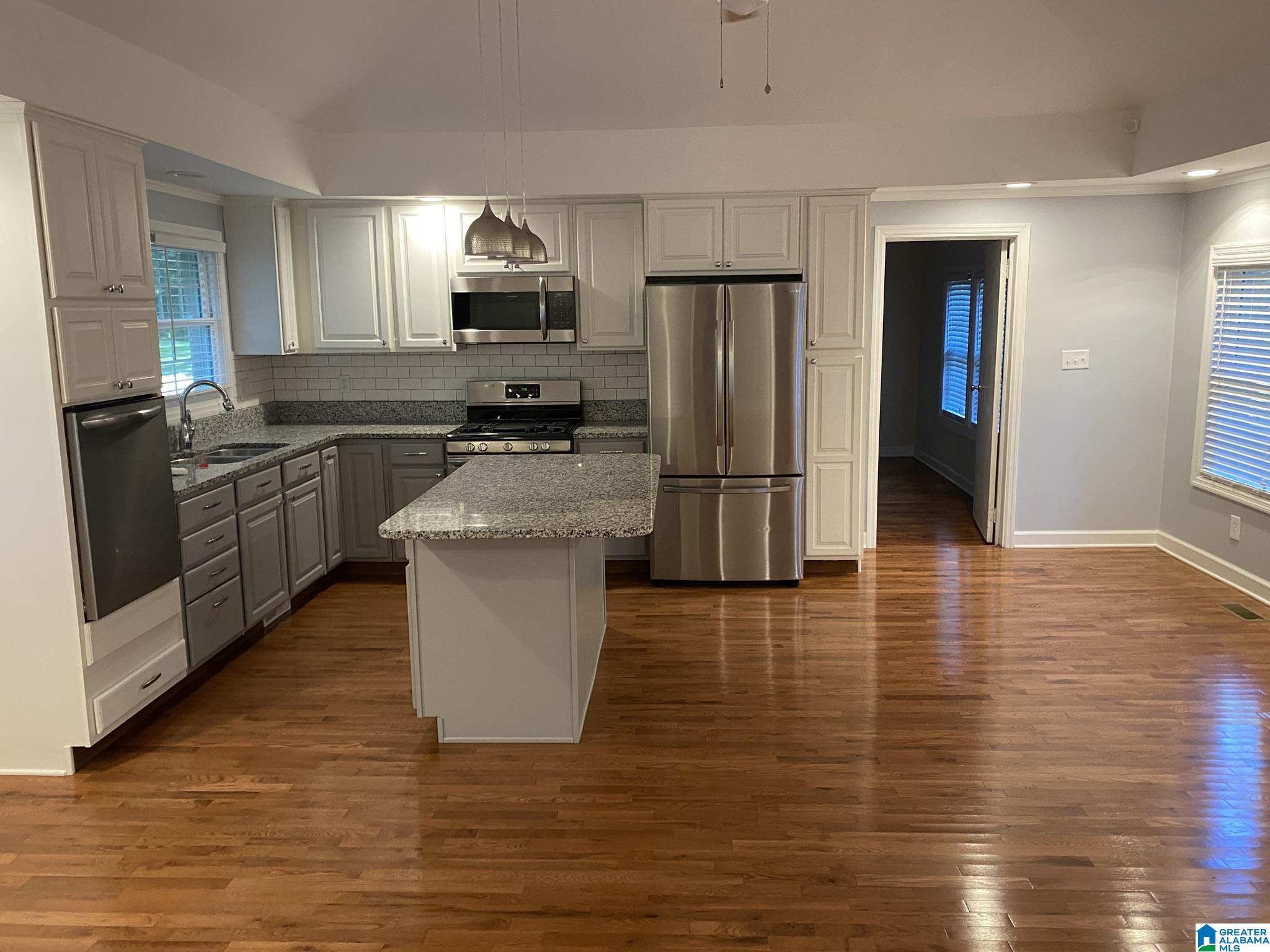 910 Pinedale Road Rainbow City, AL 35906 - Photo 5 of 18