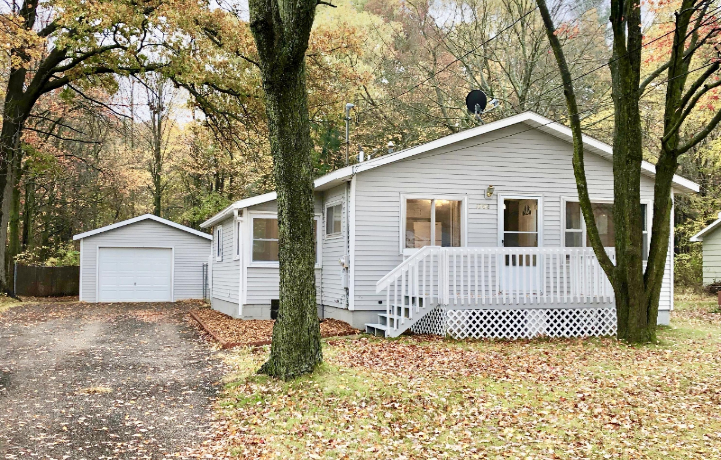 1208 South Walker Road Muskegon, MI 49442 - Photo 1 of 13 fullsizeoutput_30f4