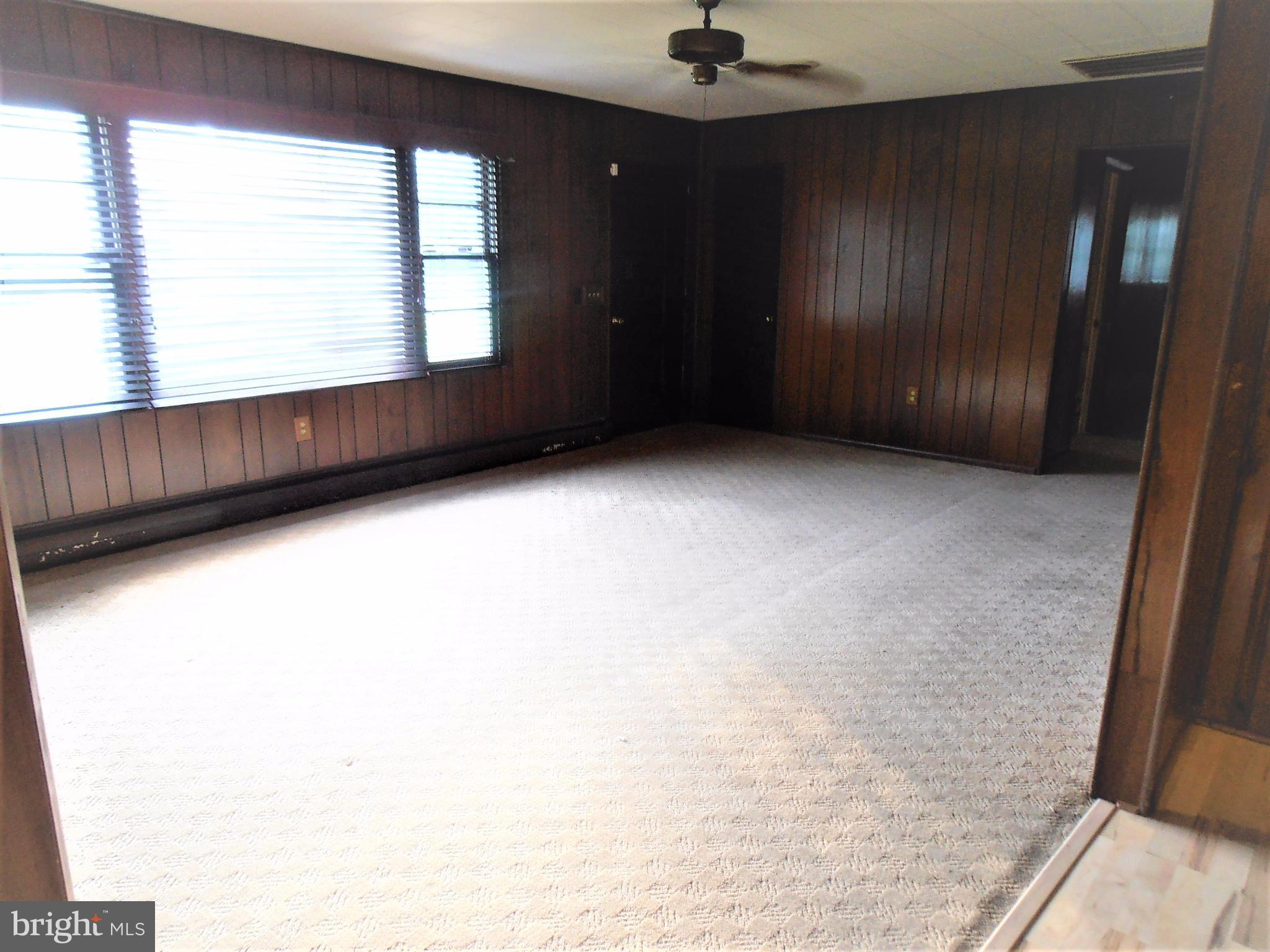 22878 Dover Bridge Road Preston, MD 21655 - Photo 8 of 16 Living Room