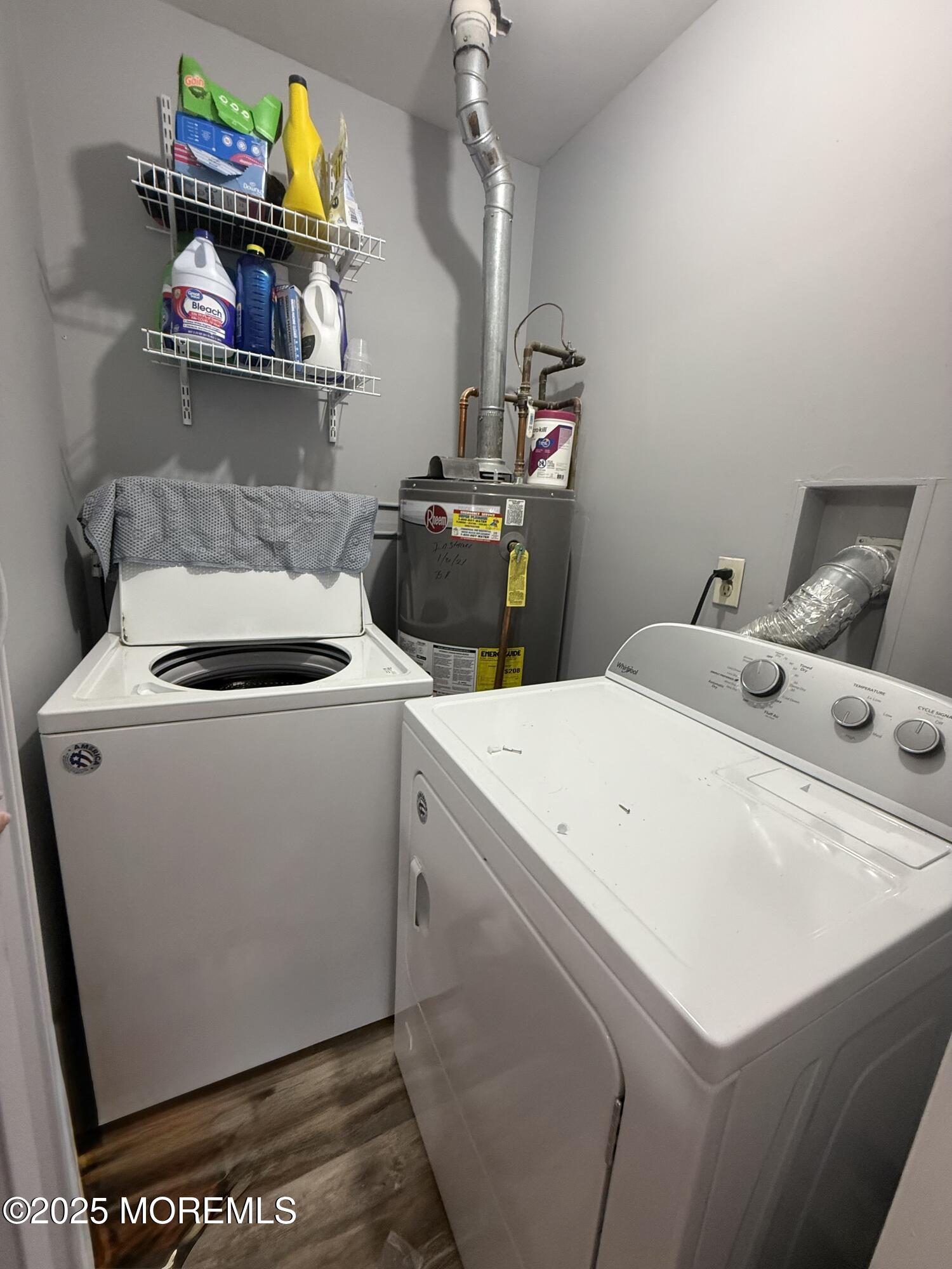 13 Middlesex Avenue Keyport, NJ 07735 - Photo 11 of 12 a utility room with dryer and washer
