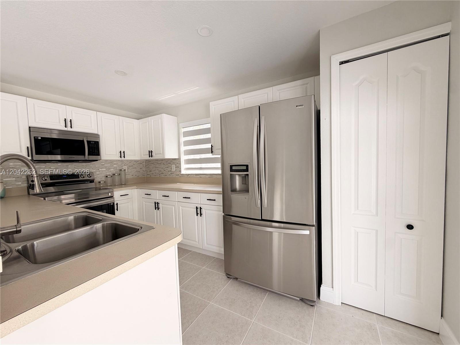 11242 Southwest 244th Terrace Homestead, FL 33032 - Photo 11 of 29