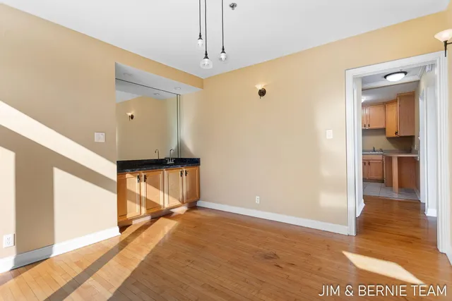 $369,900 | 17 West 10th Street, Unit 420, Holland, MI 49423