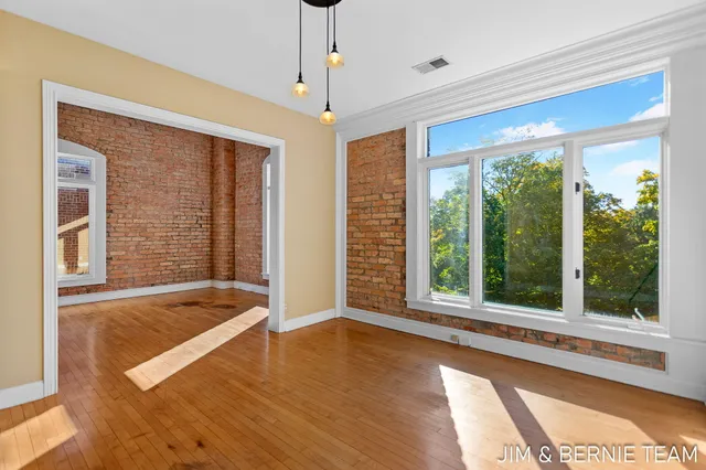 $369,900 | 17 West 10th Street, Unit 420, Holland, MI 49423