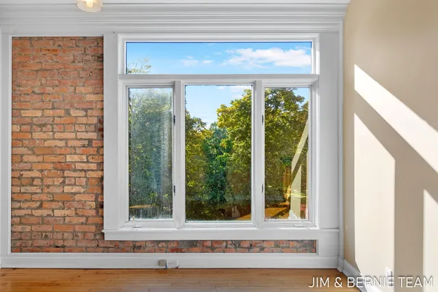 $369,900 | 17 West 10th Street, Unit 420, Holland, MI 49423