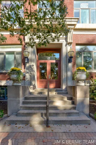 $369,900 | 17 West 10th Street, Unit 420, Holland, MI 49423