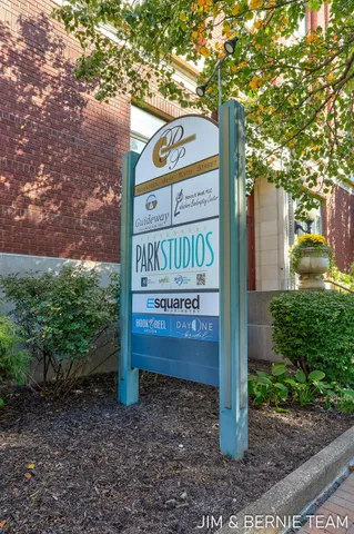 $369,900 | 17 West 10th Street, Unit 420, Holland, MI 49423