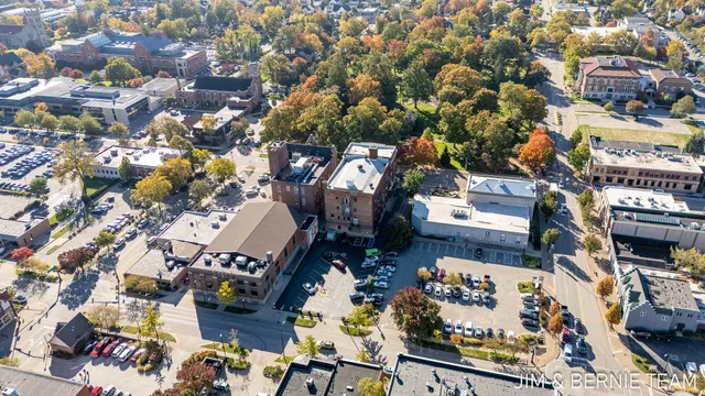 $369,900 | 17 West 10th Street, Unit 420, Holland, MI 49423