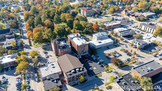 $369,900 | 17 West 10th Street, Unit 420, Holland, MI 49423