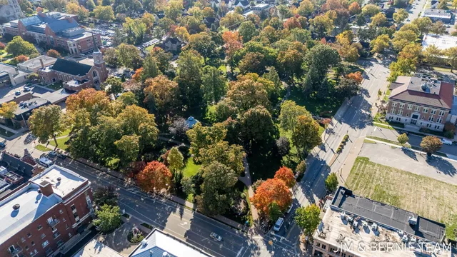 $369,900 | 17 West 10th Street, Unit 420, Holland, MI 49423