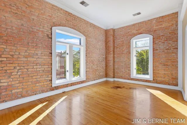 $369,900 | 17 West 10th Street, Unit 420, Holland, MI 49423